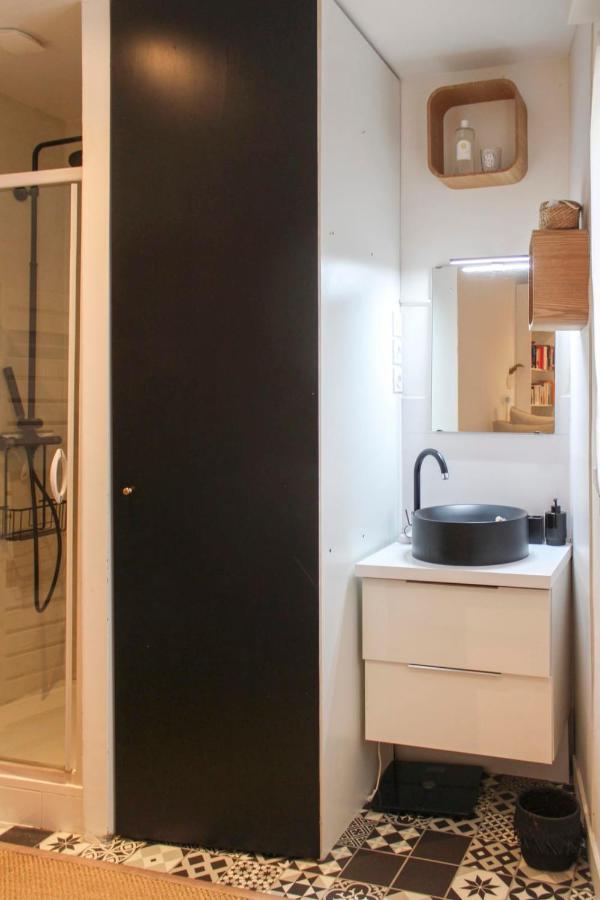 Lovely Love Nest Near Montmartre Apartment Paris Exterior photo